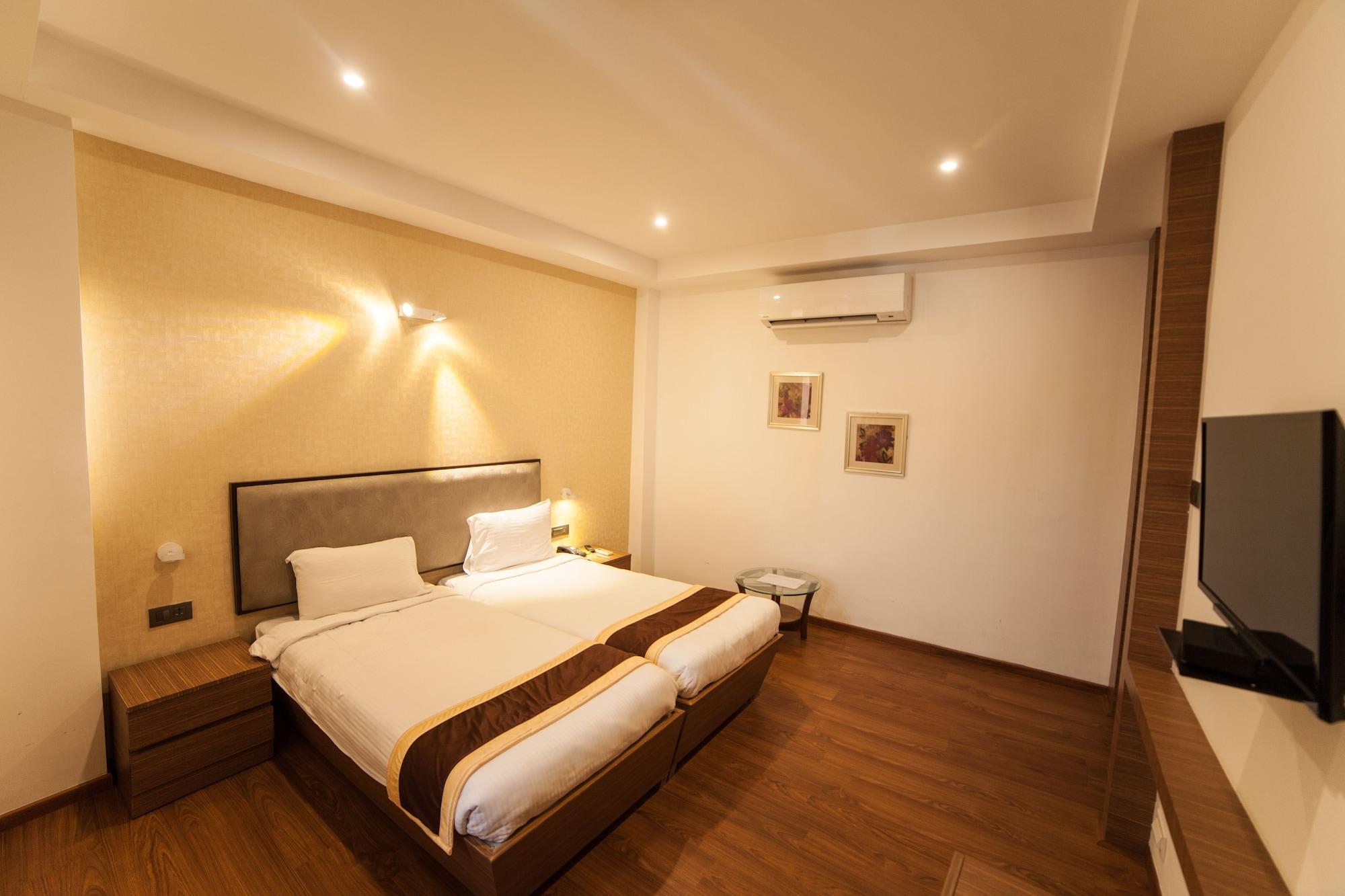 Brownstar Boutique Hotel Chennai Exterior foto